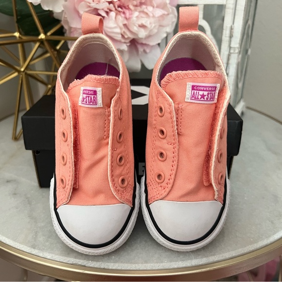 Converse Velcro Tongue Coral Slip On, toddler size 8 - Picture 2 of 4
